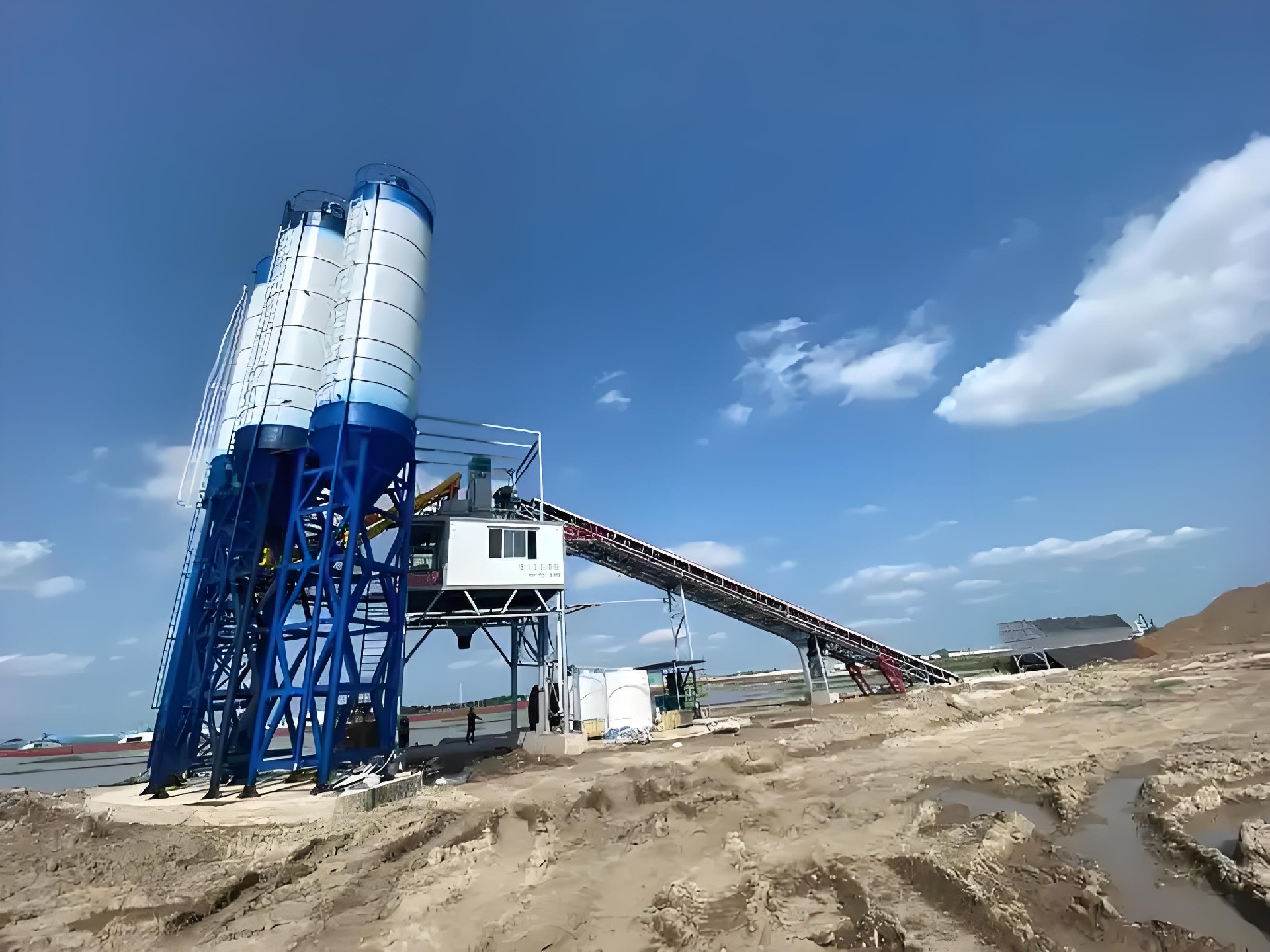 HZS25 concrete mixing plant
